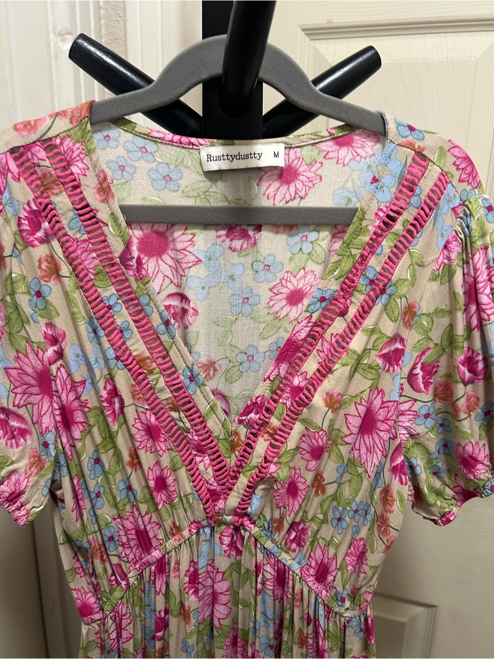 Rusttydustty V-Neck Waist Cinched Casual Maxi Dress. - Picture 4 of 12